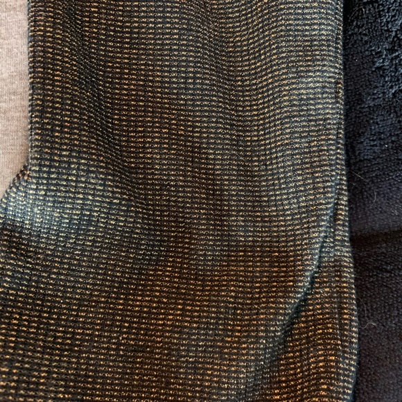 Elegant Randy - Picture 2 of 2